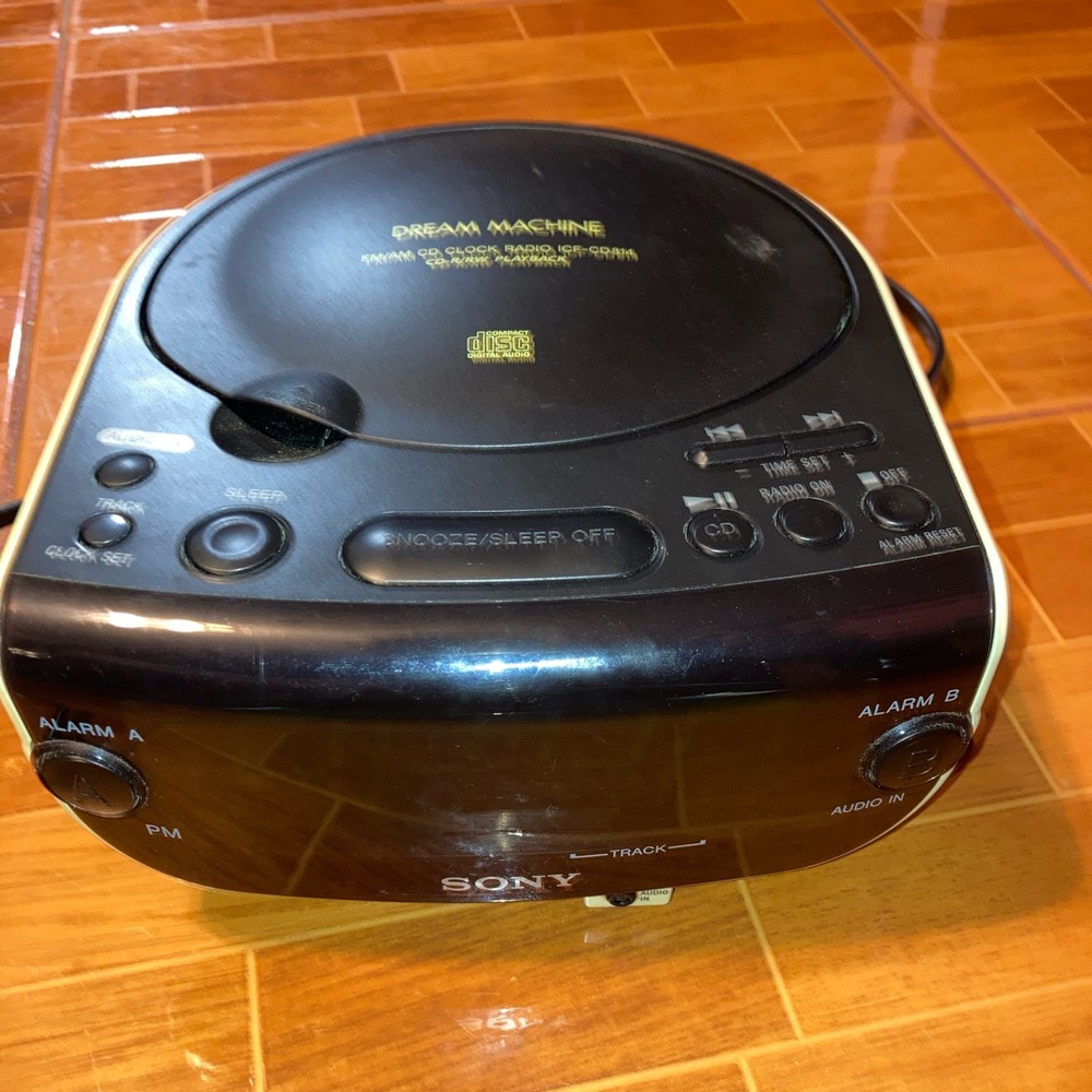 Sony Dream machine ICF-Cd814 alarm clock